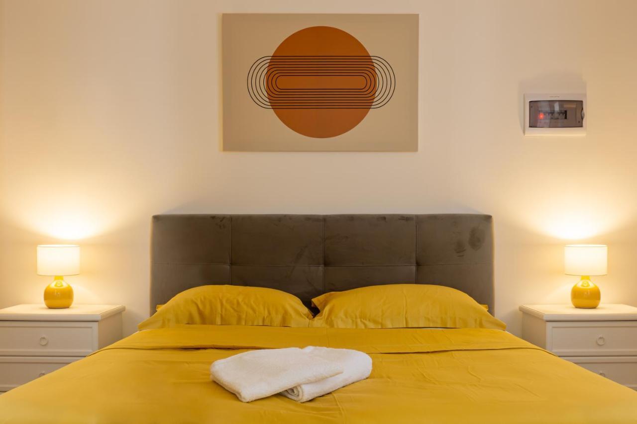 Mi Tu Apartments Catania Exterior foto